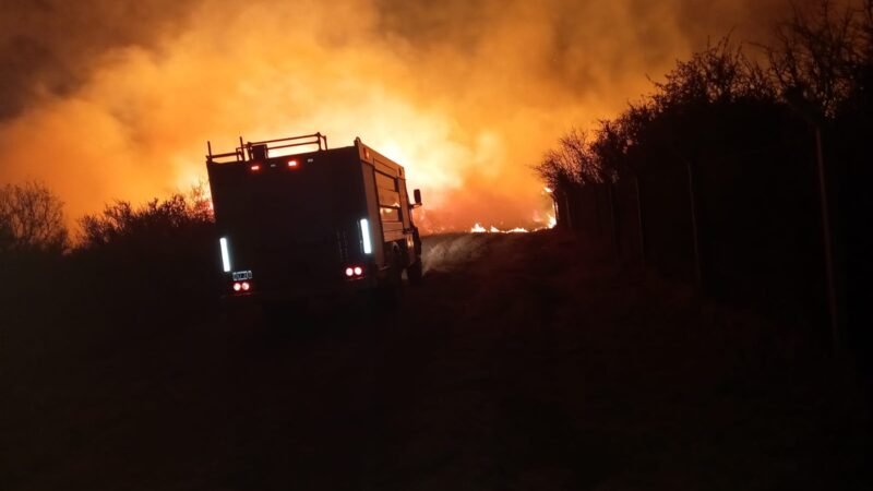 Incendio en el Aeropuerto de San Luis: fue apagado por el personal que mantiene un conflicto salarial