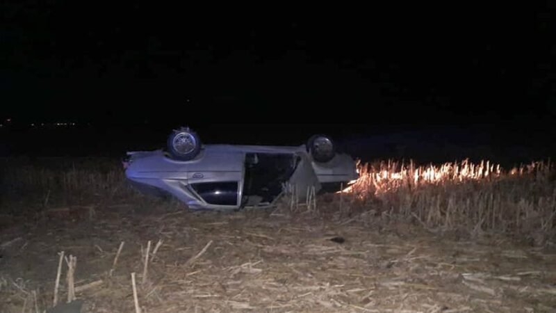 Dos hombres heridos tras volcar su auto en la ruta provincial 40