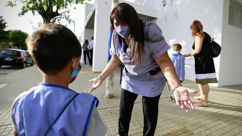 Las clases en 2022 comenzarán el 2 de marzo y habrá un mínimo de 190 días