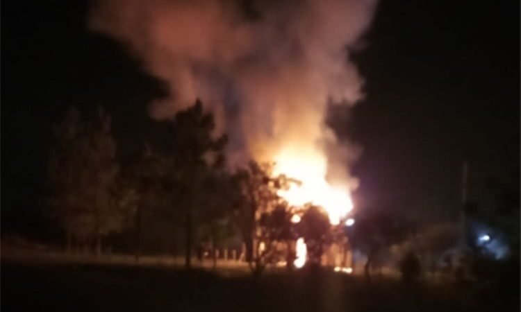 Dos heridos  tras un incendio en Santa Rosa del Conlara