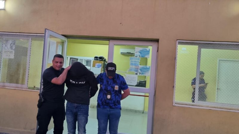 DETUVIERON AL JÓVEN ACUSADO DE ABUSAR Y APUÑALAR A UNA ADOLESCENTE