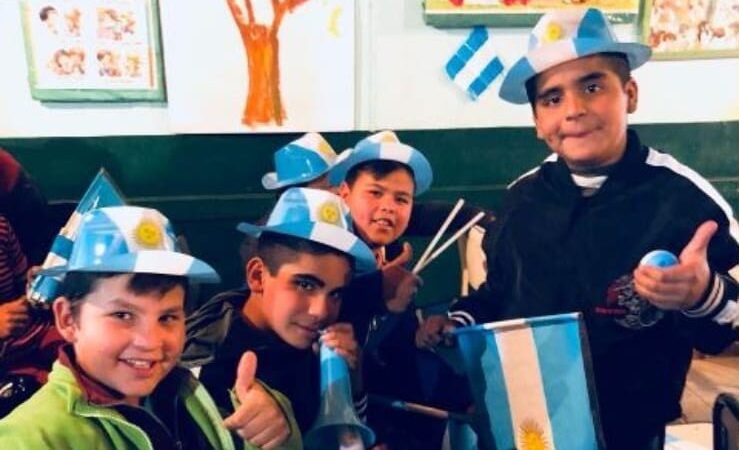 LOS ESTUDIANTES PODRÁN ELEGIR VER A LA SELECCIÓN ARGENTINA EN LA ESCUELA O EN LA CASA