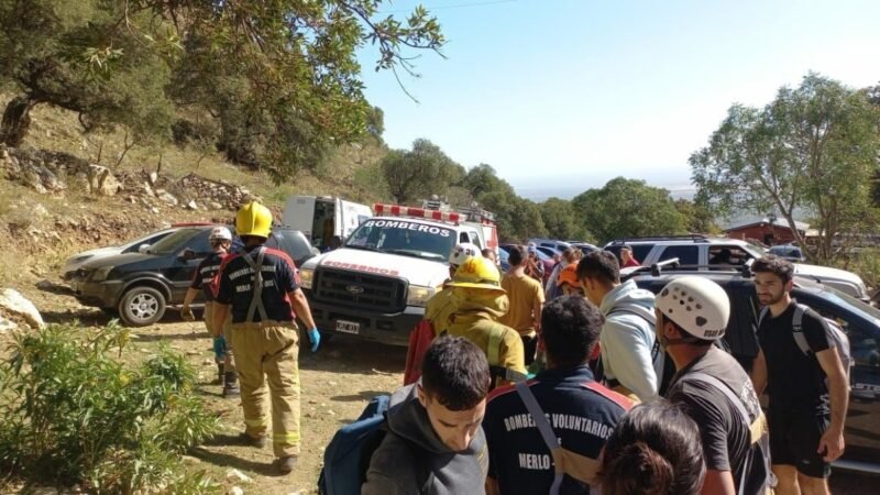 BOMBEROS RESCATARON A UN TURISTA QUE SE ACCIDENTÓ EN UN ARROYO DE MERLO