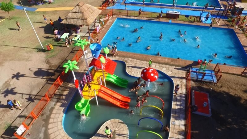 QUEDÓ FORMALMENTE INAUGURADO EL PARQUE ACUÁTICO EN EL BALNEARIO MUNICIPAL DE LA PUNTA