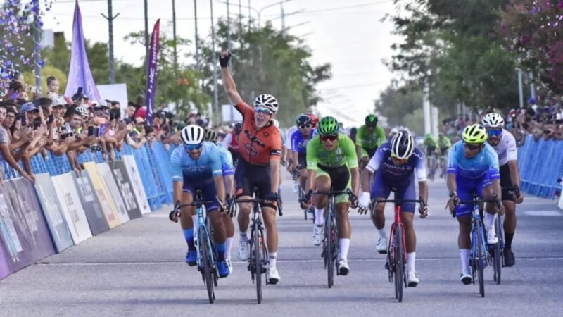 Sergio Fredes el ciclista del KTM se quedó con la segunda etapa de la Vuelta del Porvenir