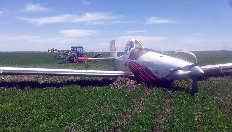 Buena Esperanza :una aeronave agrícola fue protagonista de un accidente aéreo en la localidad