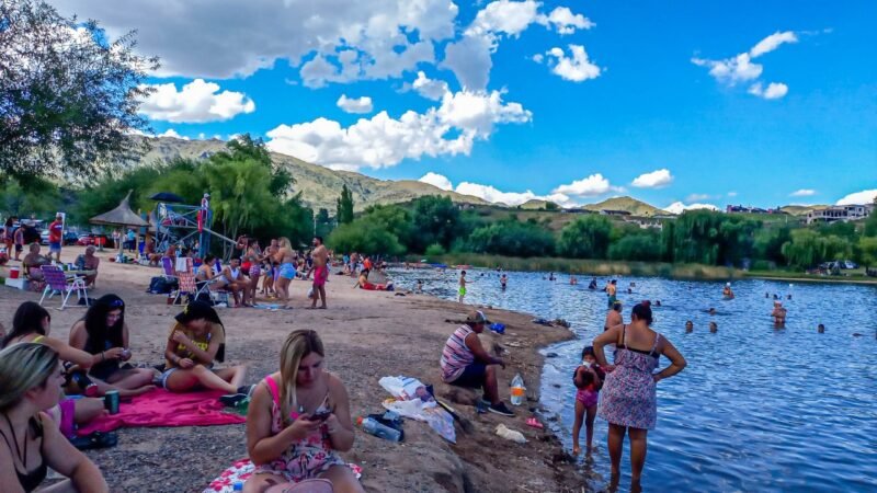 2,6 MILLONES DE TURISTAS VIAJARON POR EL PAÍS EN SEMANA SANTA