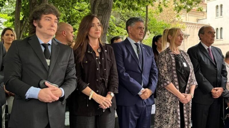 MILEI SE MOSTRÓ CON VILLARRUEL EN EL ACTO POR EL ANIVERSARIO DEL ATENTADO A LA EMBAJADA DE ISRAEL