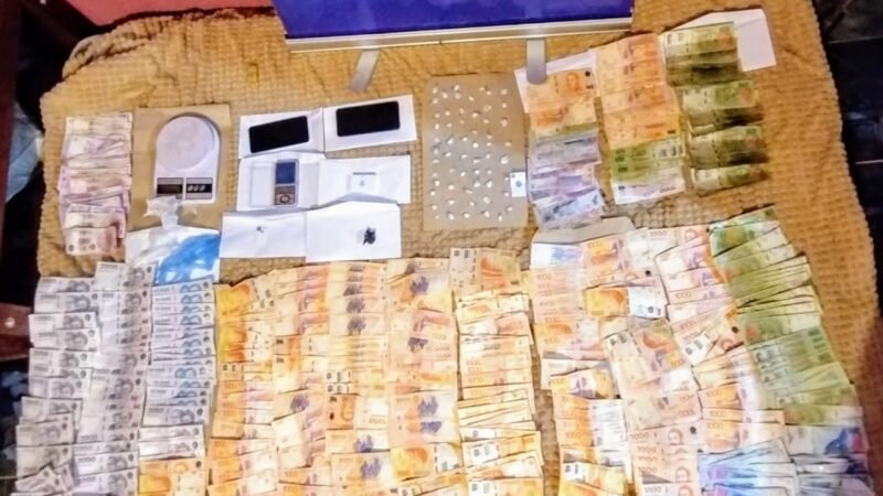 LA POLICÍA ANULÓ DOS KIOSCOS DE DROGAS VALUADOS EN MÁS DE UN MILLÓN DE PESOS Y DETUVO A DOS MUJERES