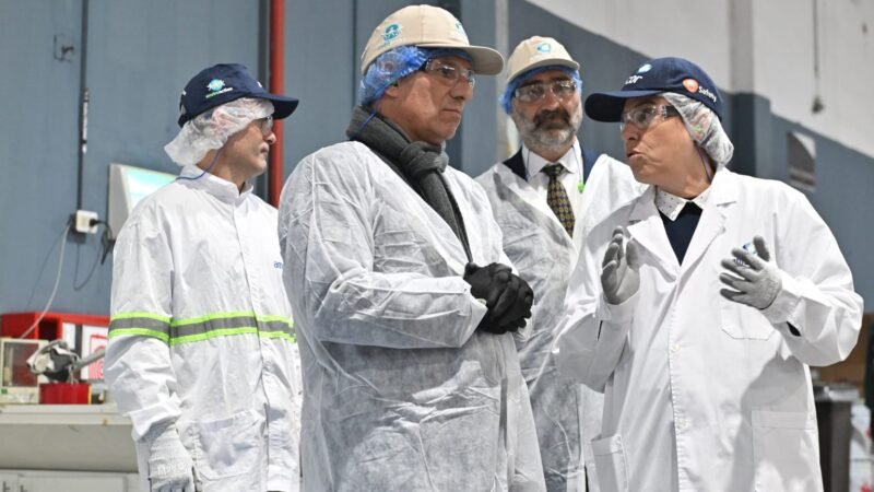 EL GOBERNADOR POGGI SE INTERIORIZÓ DE LOS PROYECTOS DE AMCOR FLEXIBLES