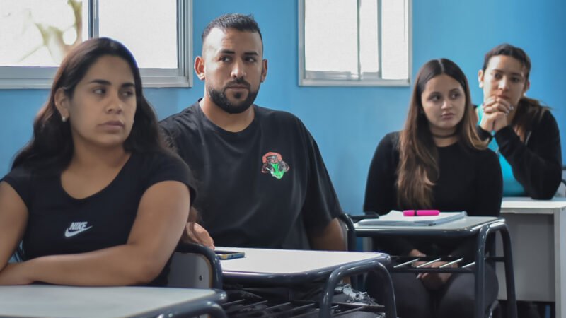 SUSPENDEN LAS CLASES EN ESCUELAS DIGITALES RURALES Y PARA ADULTOS DE ZONAS AFECTADAS POR INCENDIOS