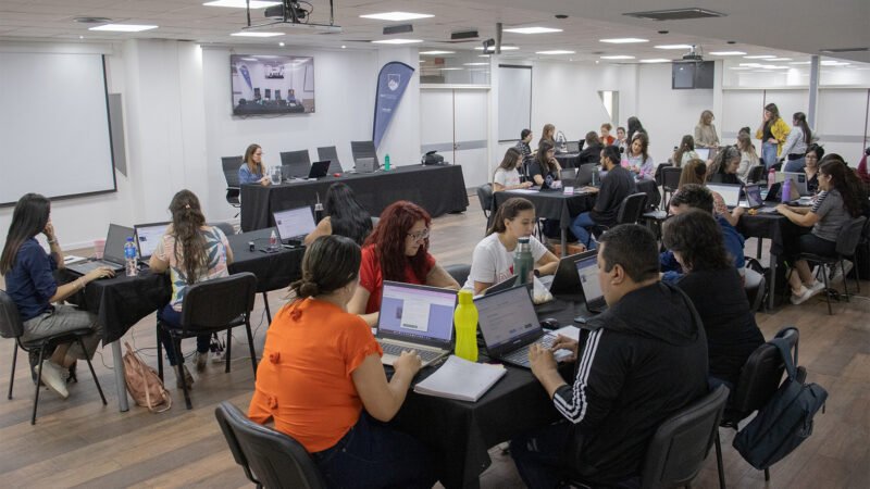 MÁS DE 30 DOCENTES RECIBIERON SU CERTIFICACIÓN GOOGLE