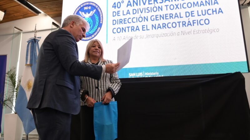 EL GOBERNADOR PARTICIPÓ DEL ACTO POR LOS 40° AÑOS DE LA DIVISIÓN TOXICOMANÍA