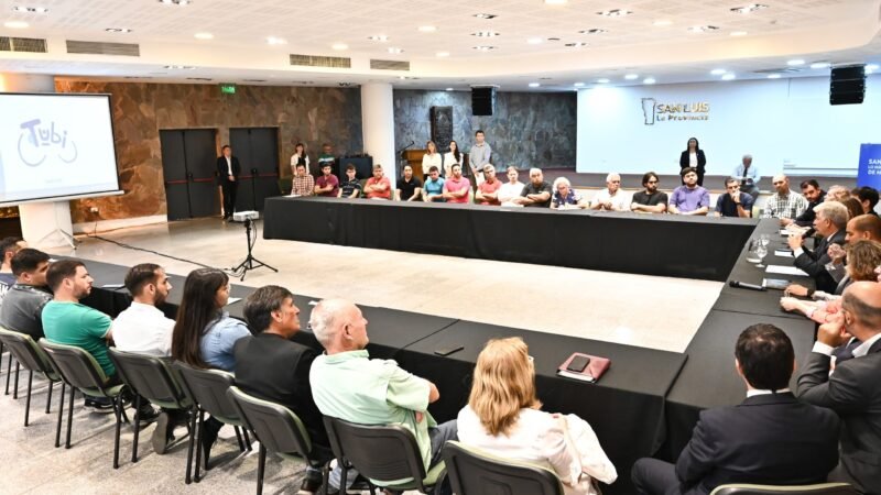 EL GOBERNADOR SE REUNIÓ CON BICICLETEROS DE TODA LA PROVINCIA