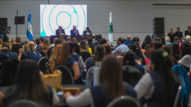 CON PRESENCIA DEL GOBERNADOR, ABRIÓ EL PRIMER CONGRESO PROVINCIAL DE LA PRIMERA INFANCIA