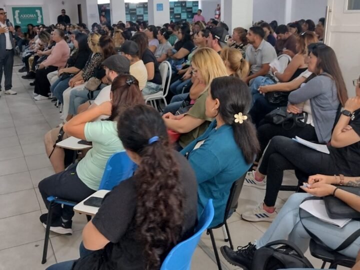 BRINDAN UN TALLER PARA POTENCIAR EL DESARROLLO PERSONAL DE LOS BENEFICIARIOS DEL PLAN DE INCLUSIÓN