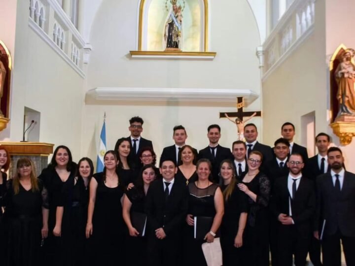 EL CORO POLIFÓNICO SANTA LUCÍA FESTEJA UN NUEVO ANIVERSARIO CON UN CONCIERTO