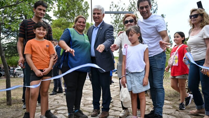 EL GOBERNADOR PARTICIPÓ DE LA REINAUGURACIÓN DE LA PLAZA EJÉRCITO DE LOS ANDES