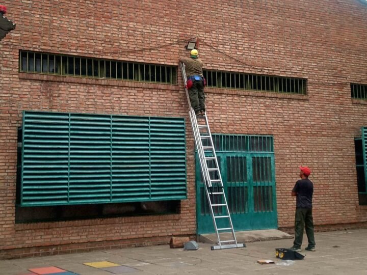 EL GOBIERNO ACONDICIONÓ ESCUELAS DE VILLA MERCEDES Y JUSTO DARACT