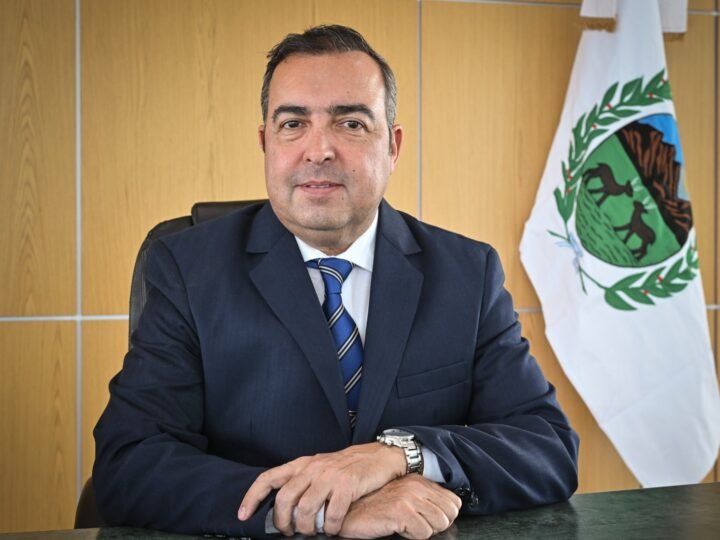 EL GOBERNADOR LE ACEPTÓ LA RENUNCIA AL MINISTRO ALFONSO VERGÉS