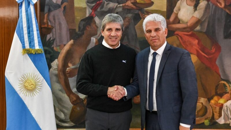 EL GOBERNADOR POGGI SE REUNIÓ CON EL MINISTRO LUIS CAPUTO
