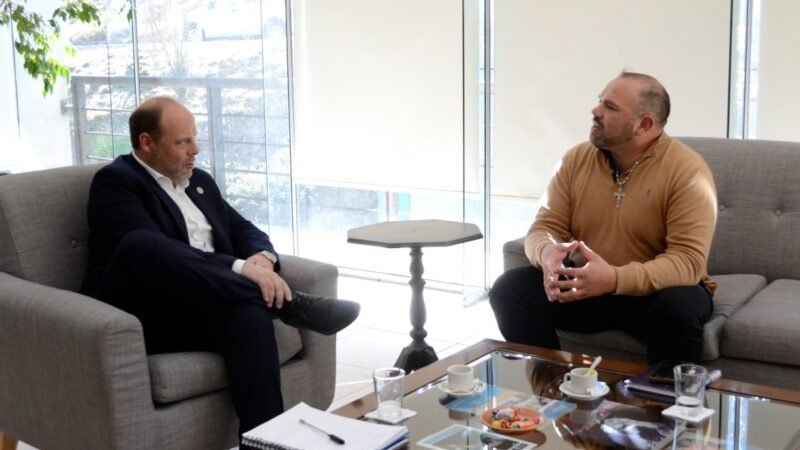 EL MINISTRO DE GOBIERNO RECIBIÓ AL INTENDENTE DE LUJÁN