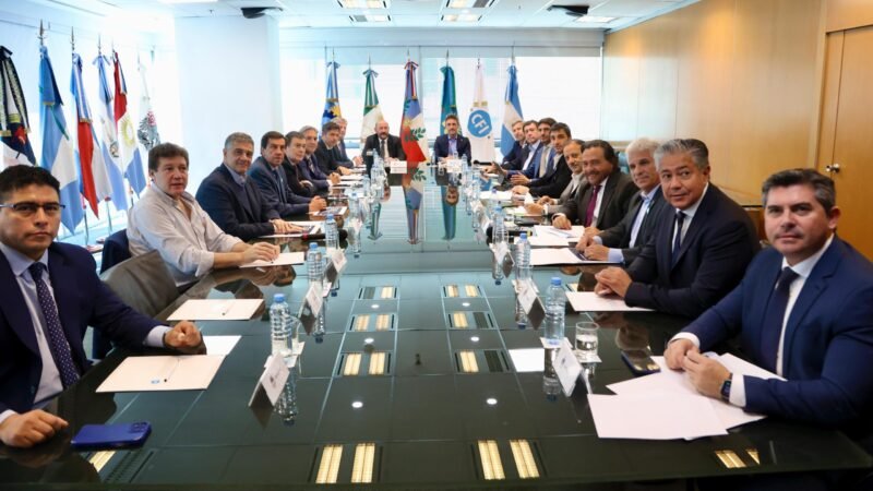 GOBERNADORES DE 23 JURISDICCIONES SE REUNIERON EN EL CFI