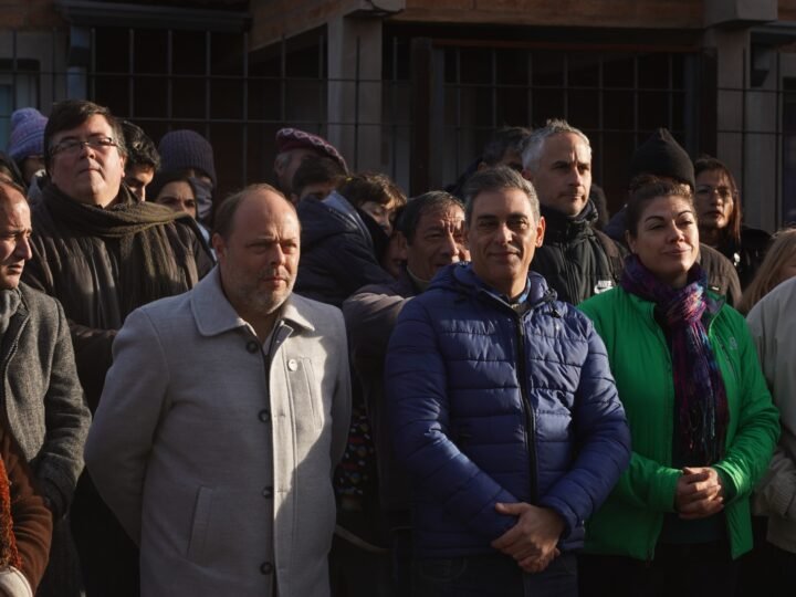 OTRO SECTOR DE LA CAPITAL SUMÓ ILUMINACIÓN PARA MAYOR SEGURIDAD DE SUS VECINOS