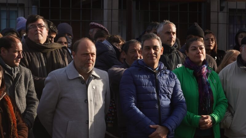 OTRO SECTOR DE LA CAPITAL SUMÓ ILUMINACIÓN PARA MAYOR SEGURIDAD DE SUS VECINOS