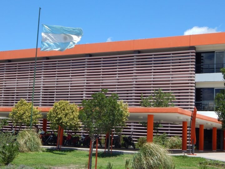EL GOBIERNO PRESENTÓ UN PROYECTO DE LEY PARA PRORROGAR LA EMERGENCIA ECONÓMICA