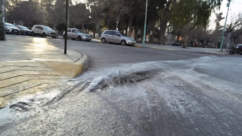 RECOMENDACIONES PARA CONDUCIR CON HIELO SOBRE LA CALZADA Y EVITAR SINIESTROS