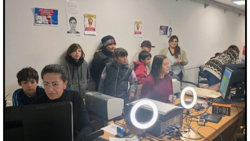 FAMILIAS DE VILLA MERCEDES PARTICIPARON EN TALLERES SOBRE DERECHO A LA IDENTIDAD