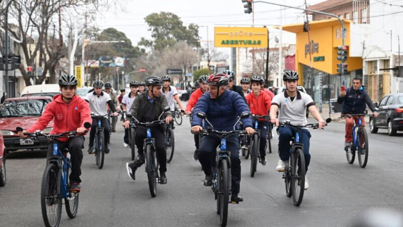 LAS TUBI LLEGARON AL COLEGIO DON BOSCO
