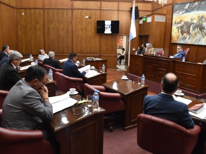 EL SENADO PRESTÓ ACUERDO PARA LA DESIGNACIÓN DE FABIANA ZÁRATE COMO FISCAL DE ESTADO