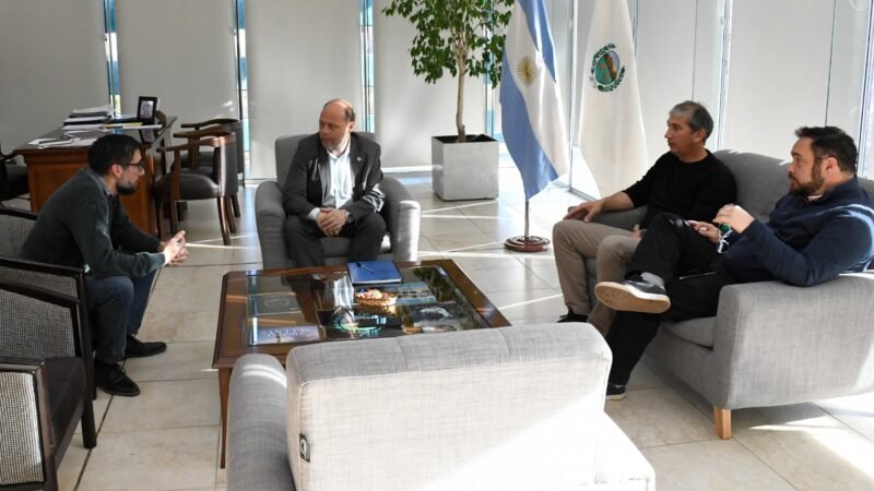 EL MINISTRO AMONDARAIN RECIBIÓ AL INTENDENTE DE MERLO
