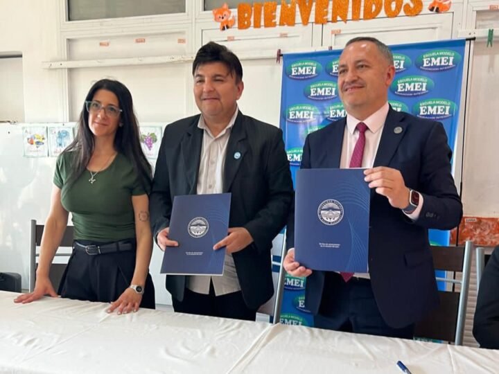 LA UNVIME Y EMEI FIRMARON UN CONVENIO PARA FORTALECER LA EDUCACIÓN