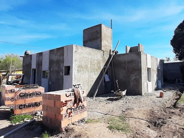 AVANZAN LAS VIVIENDAS QUE TRANSFORMARÁN LA VIDA DE DIEZ FAMILIAS DE VILLA DEL CARMEN Y CARPINTERÍA