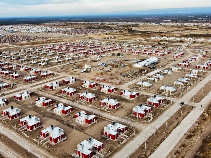 VIVIENDAS: 800 FAMILIAS DE LA CIUDAD SAN LUIS SE ACERCAN AL GRAN DÍA