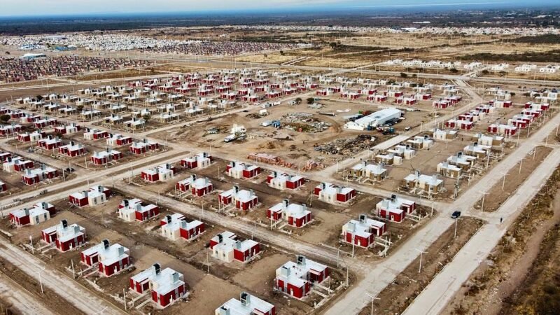 VIVIENDAS: 800 FAMILIAS DE LA CIUDAD SAN LUIS SE ACERCAN AL GRAN DÍA