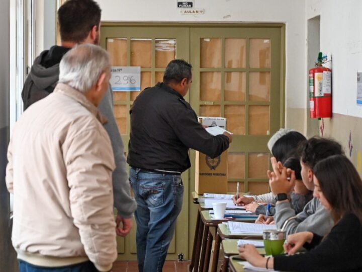 SAN LUIS VOTA CON LA BUP: UNA SOLA HOJA, TODOS LOS CANDIDATOS A LA VISTA