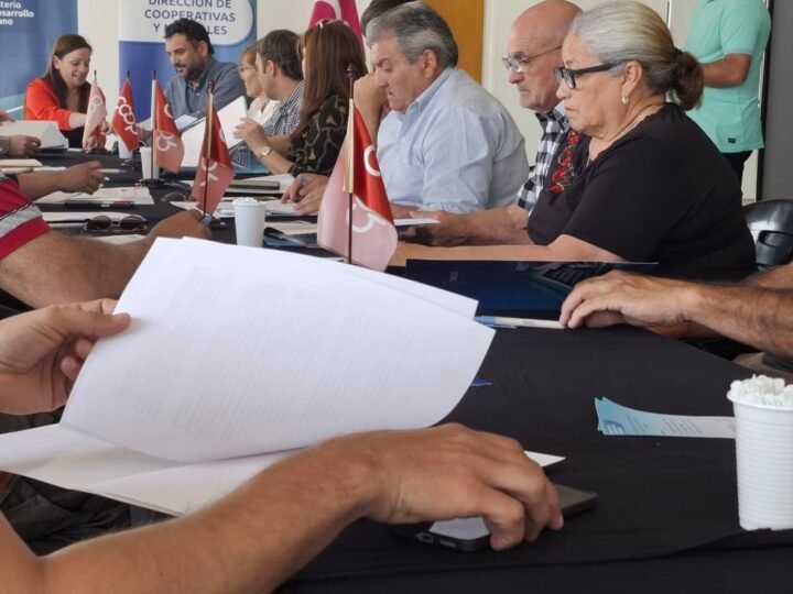 AVANZA LA CONFORMACIÓN DE UNA FEDERACIÓN DE COOPERATIVAS DE SERVICIOS PÚBLICOS