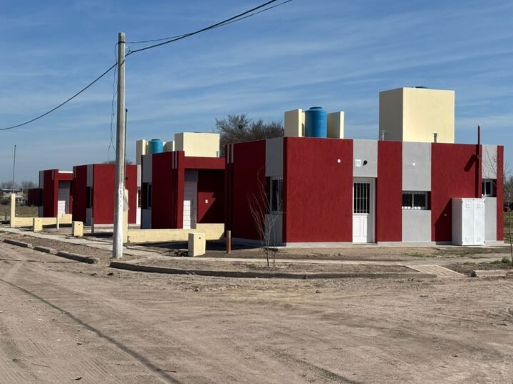 CON LOS NUEVOS HOGARES CASI LISTOS, 25 FAMILIAS DE SANTA ROSA SE PREPARAN PARA EL GRAN DÍA
