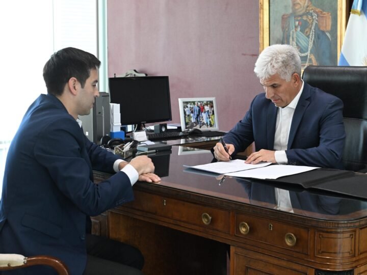 EL GOBERNADOR FIRMÓ EL PROYECTO DE LEY QUE BUSCA DECLARAR EL 2026 COMO EL ‘AÑO DE LA EDUCACIÓN’