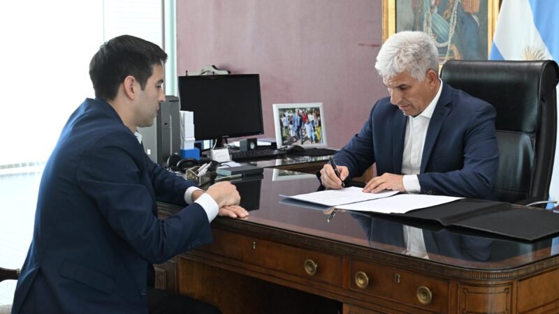EL GOBERNADOR FIRMÓ EL PROYECTO DE LEY QUE BUSCA DECLARAR EL 2026 COMO EL ‘AÑO DE LA EDUCACIÓN’
