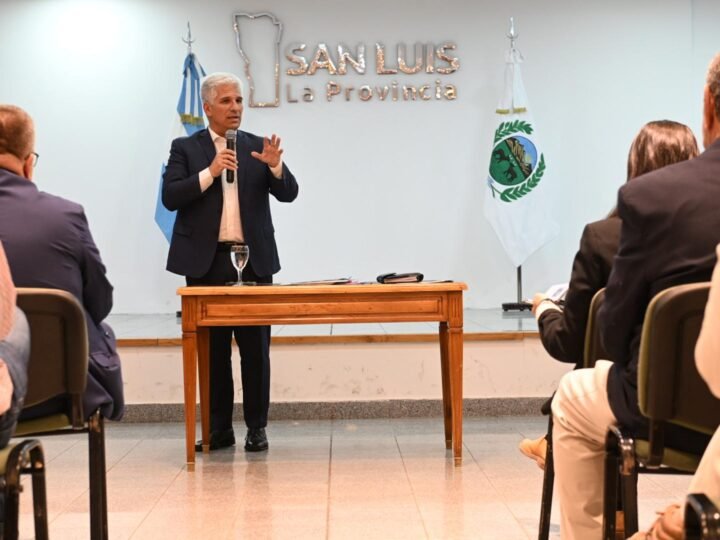 POGGI ENCABEZÓ UNA REUNIÓN DE GABINETE EN CASA DE GOBIERNO