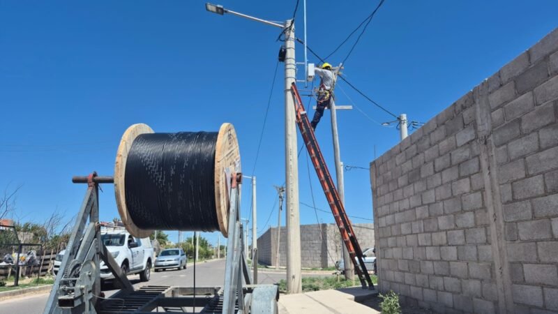 EL GOBIERNO INSTALA NUEVAS ANTENAS WIFI EN EL OESTE DE LA CIUDAD DE SAN LUIS