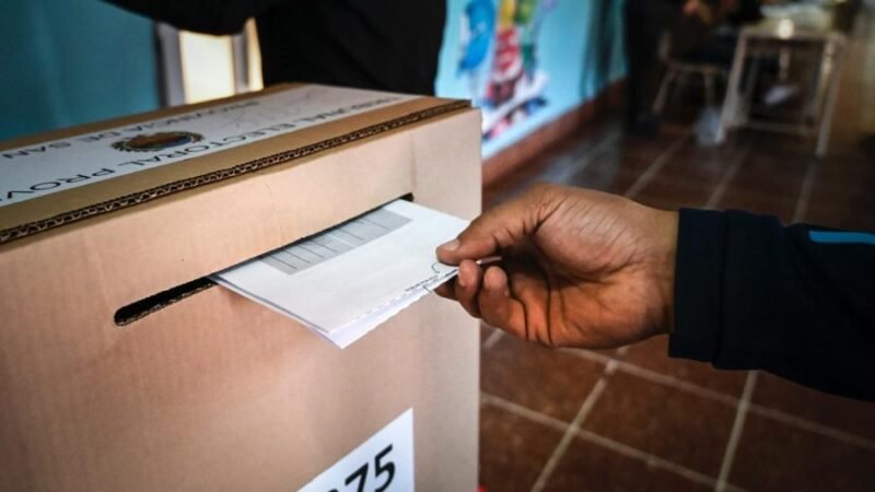 UNA GUÍA SOBRE CÓMO, CUÁNDO Y DÓNDE VOTAR
