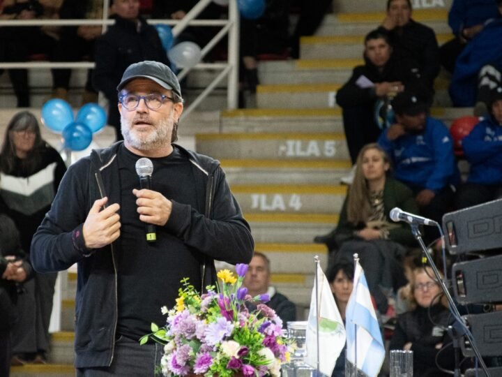 COMENZÓ LA EXPO SEGURIDAD 2025 CON UNA CHARLA DE GASTÓN PAULS SOBRE PREVENCIÓN DE ADICCIONES