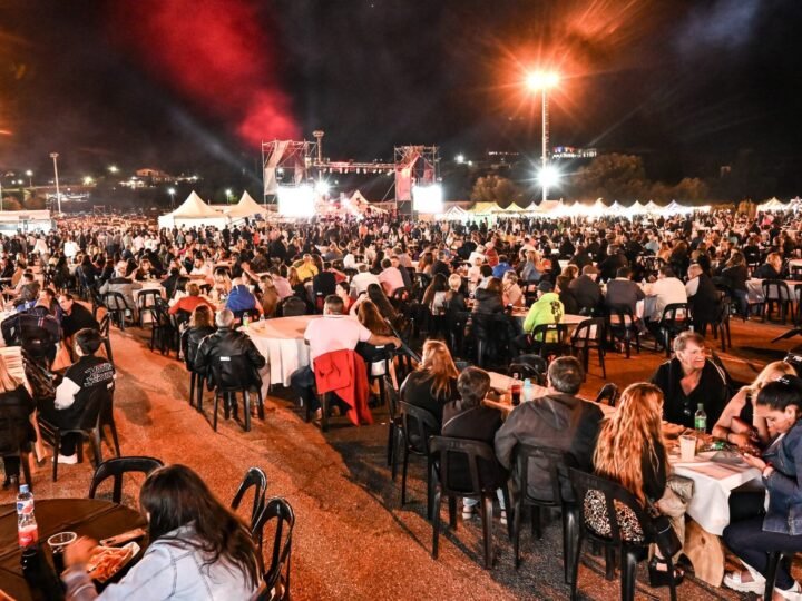 CONVOCAN A EMPLEADOS PÚBLICOS A INSCRIBIRSE PARA CELEBRAR SU DÍA