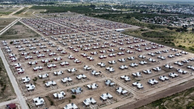 REALIZAN LOS ÚLTIMOS AJUSTES EN LAS 800 NUEVAS VIVIENDAS DE LA CIUDAD DE SAN LUIS